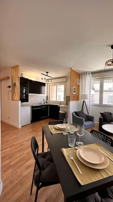 Villeurbanne • T2 Fraternite • Hostisy ภายนอก รูปภาพ