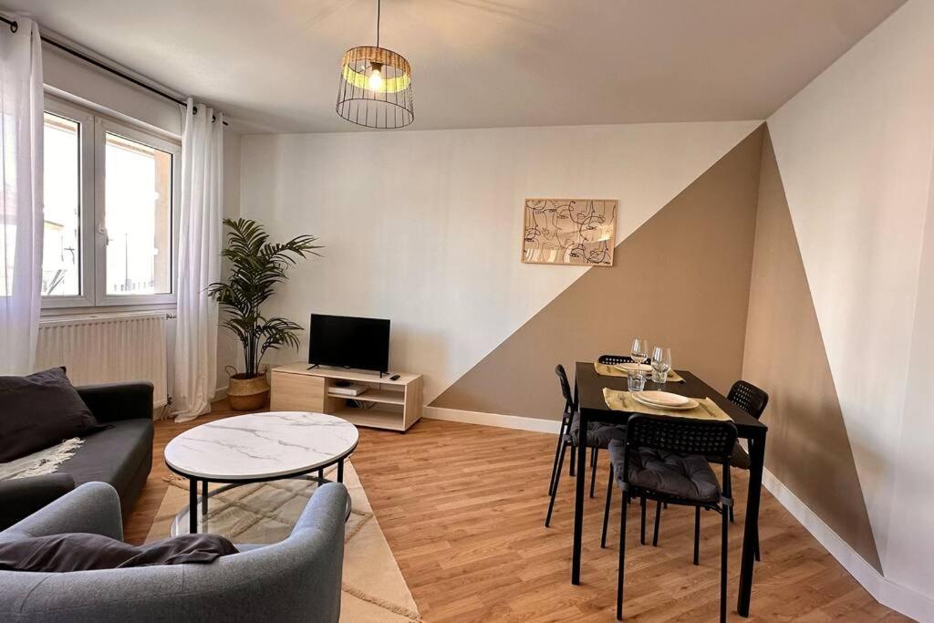 Villeurbanne • T2 Fraternite • Hostisy ภายนอก รูปภาพ